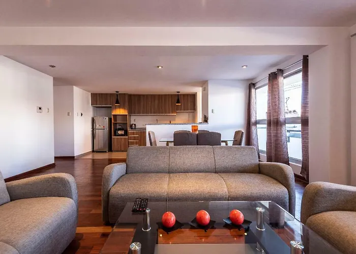 El Triunfo Apartments
